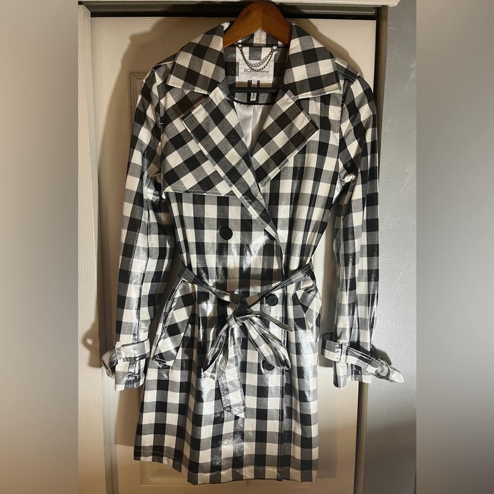 BCBGeneration Raincoat Size Small NWOT
